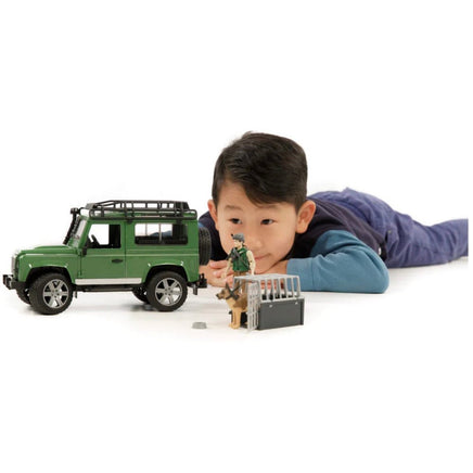 Land Rover Defender Station Wagon w/ Forester and Dog 02587 - ToyTime