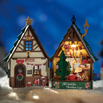 Twinkling Christmas House - ToyTime