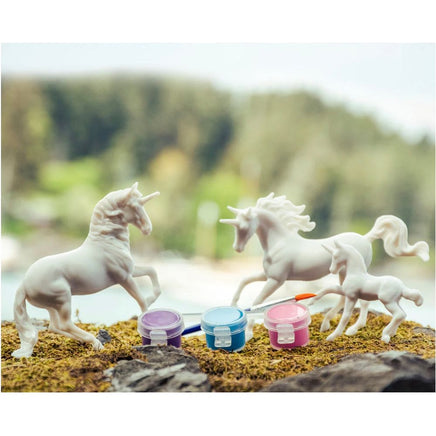 Unicorn Family Paint & Play...@Breyer - ToyTime