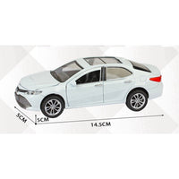 Toyota Camry Medium Size Die-cast car pull back,open door,open hood,open trunk -1:28